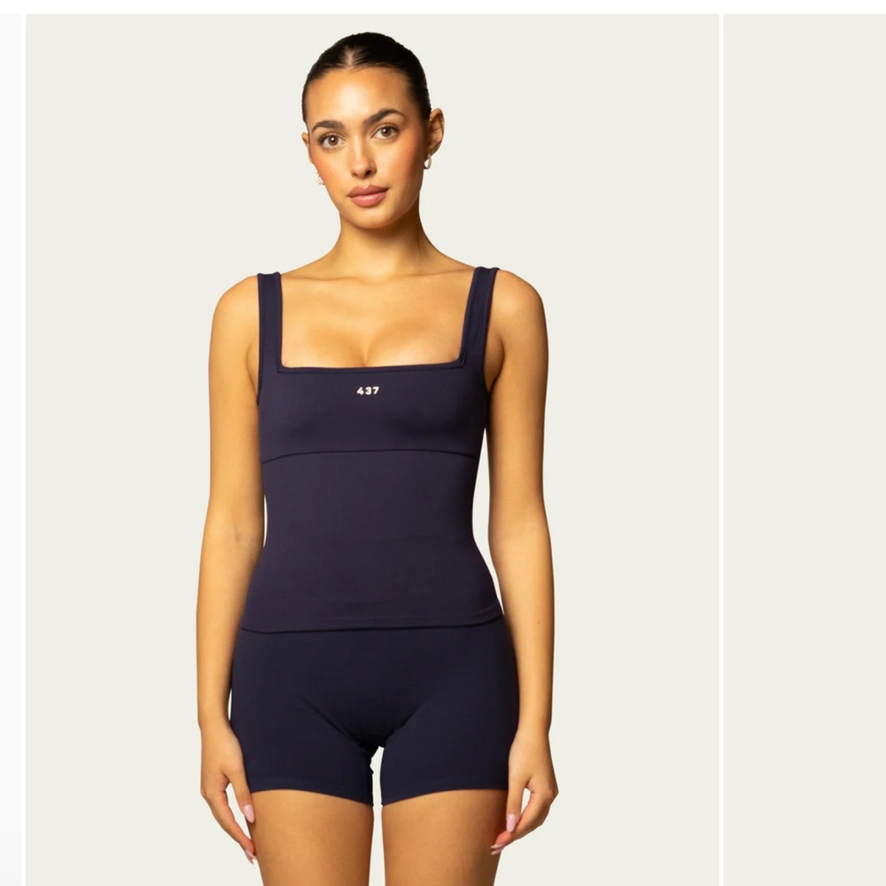 BRAND NEW 437 SQUARE TANK NAVY